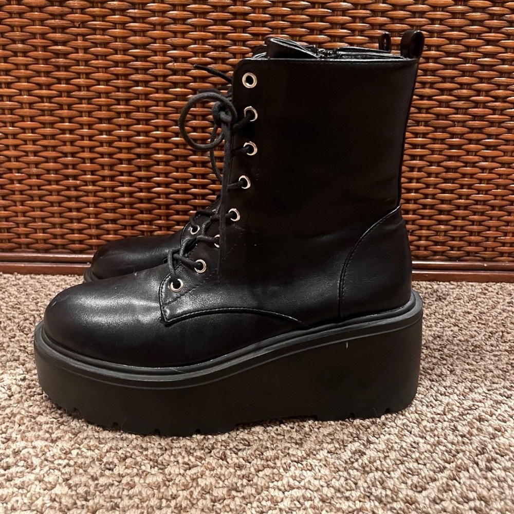 SHEIN Black Faux Leather Lace Up Platform Combat Boots - Picture 5 of 16